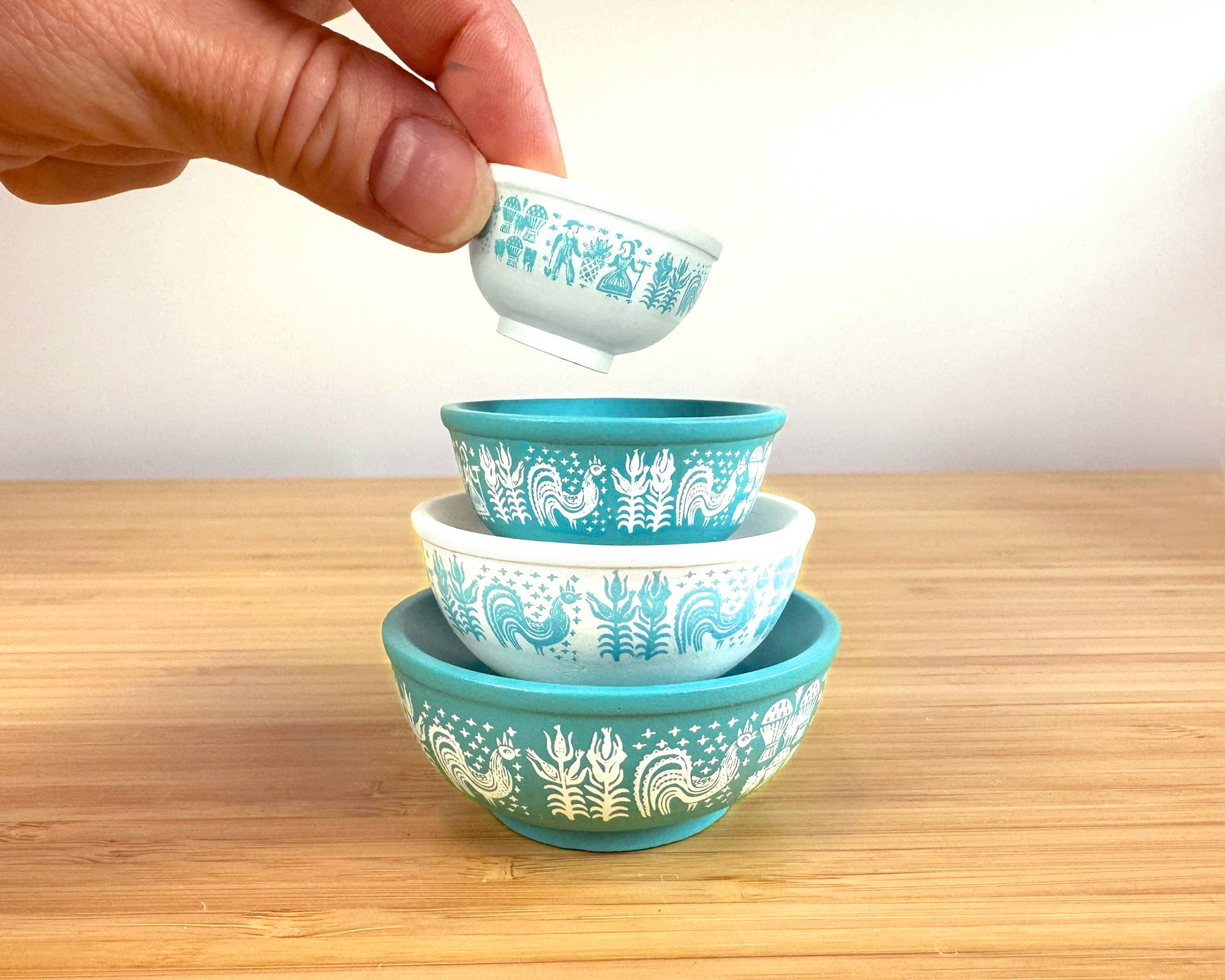 Mini Pyrex-Inspired Mixing Bowls – Retro Stackable Set: Spring Blossom