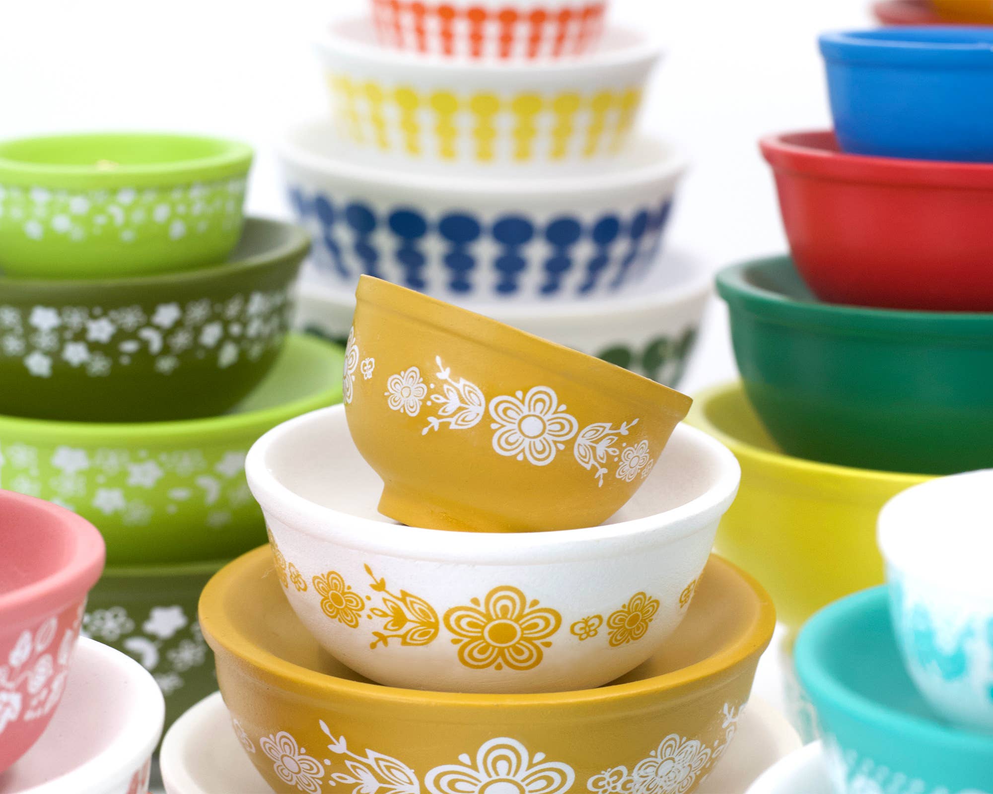 Mini Pyrex-Inspired Mixing Bowls – Retro Stackable Set: Spring Blossom