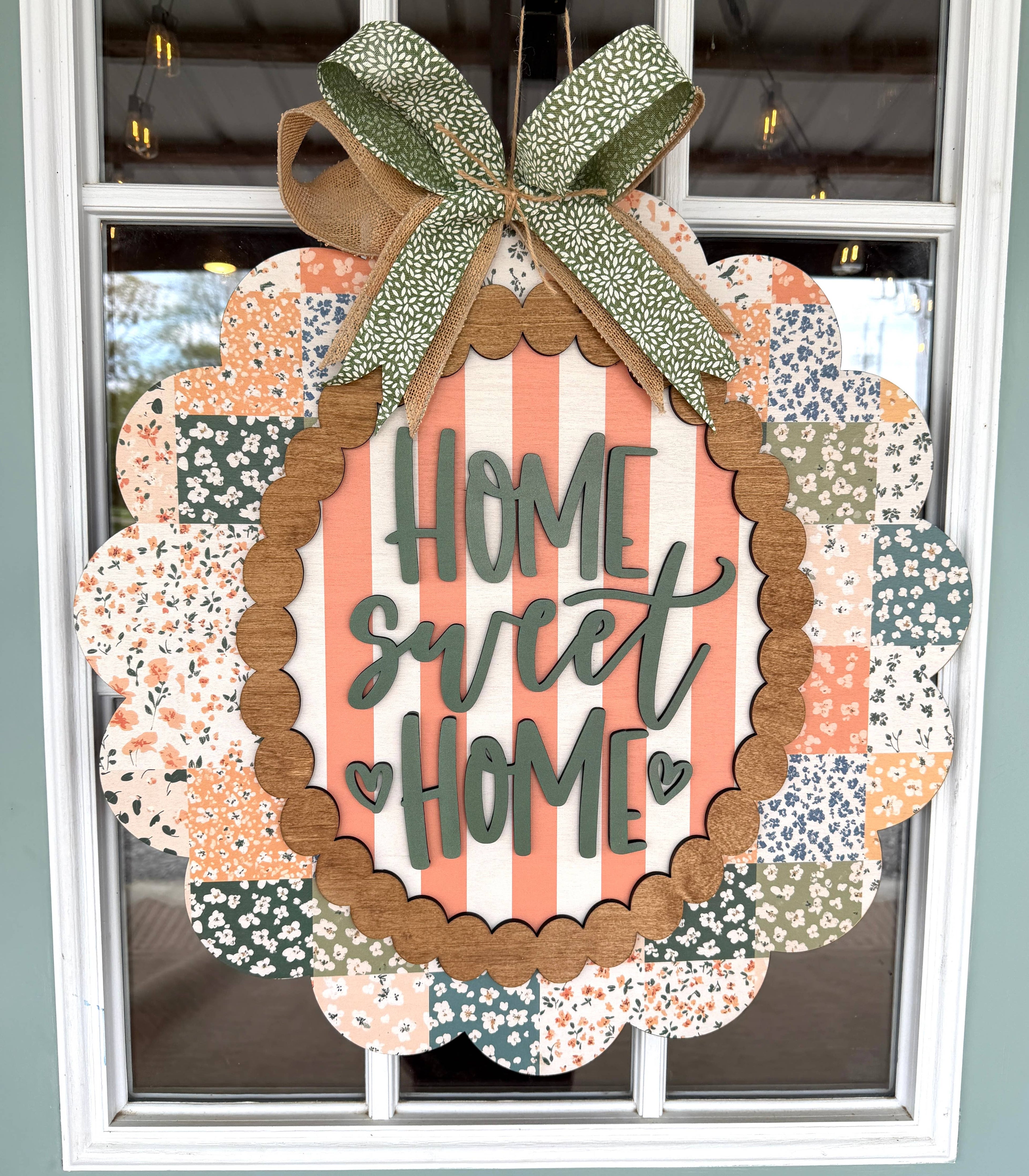 HOME SWEET HOME SCALLOPED SIGN: 21.65"