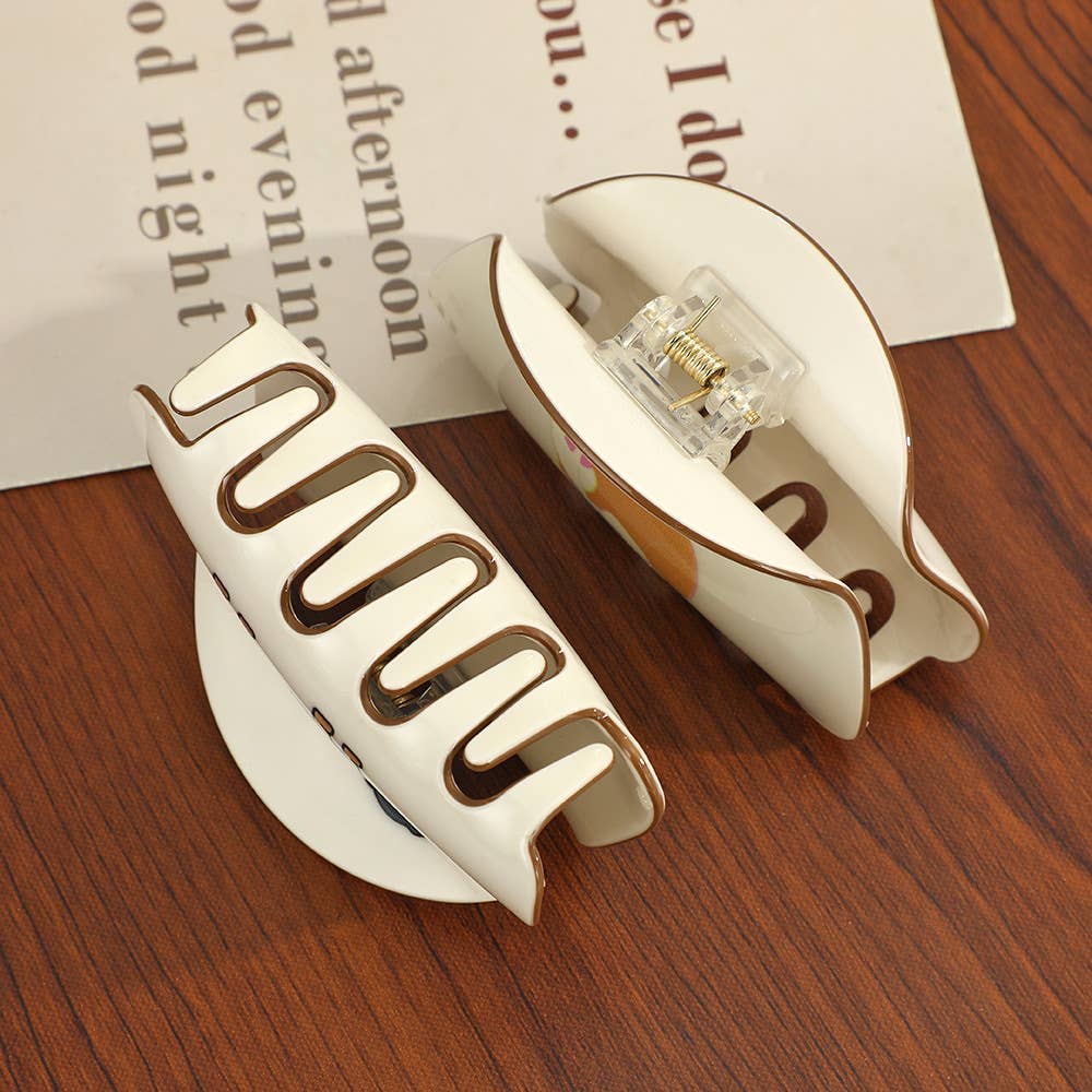 Ivory Dachshund Claw Clip